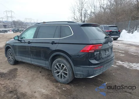 2019 Volkswagen Tiguan 2.0T Se/2.0T Sel/2.0T Sel R-Line/2.0T Sel R-Line Black z USA, uszkodzony, nr VIN 3VV2B7AX8KM181826